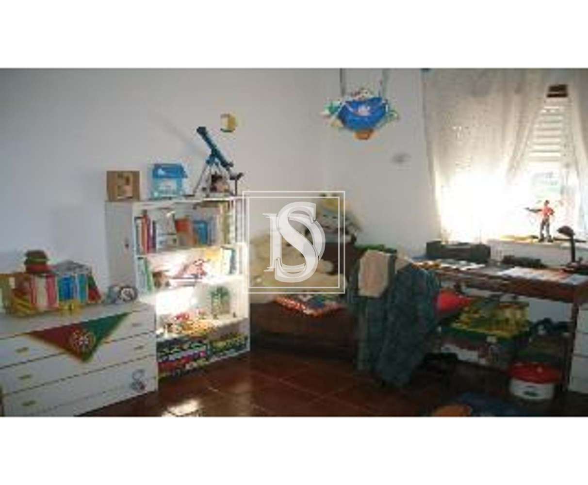 Moradia Geminada T6 em UDF de Estí´mbar e Parchal-5