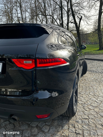 Jaguar F-Pace 25t AWD Prestige - 14