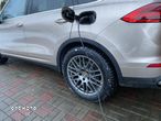 Porsche Cayenne S Hybrid Tiptronic S - 2