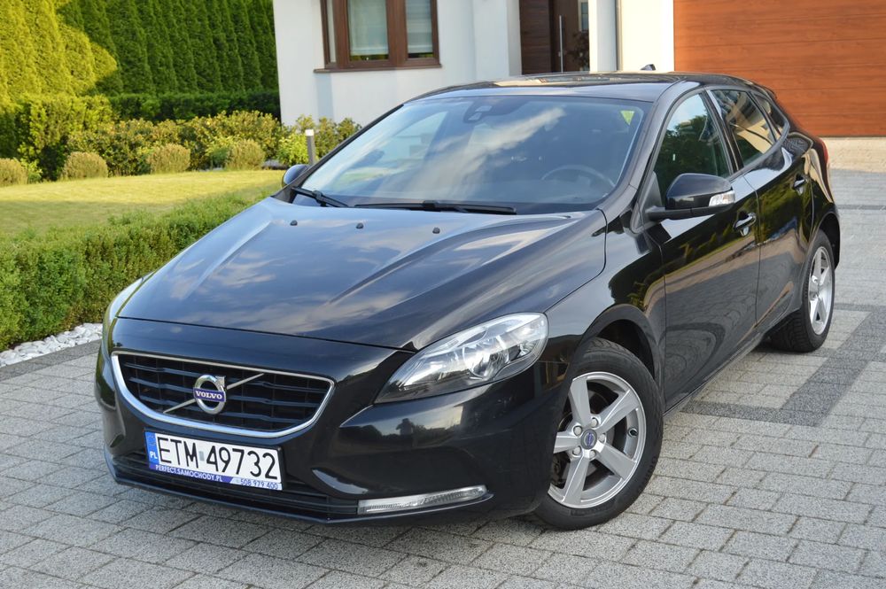 Volvo V40 II 2016