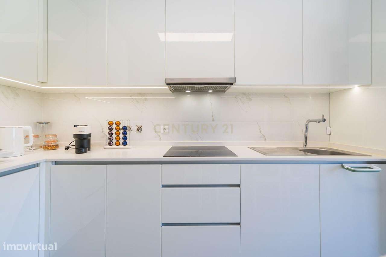 Apartamento T3 com Garagem em Loures-16