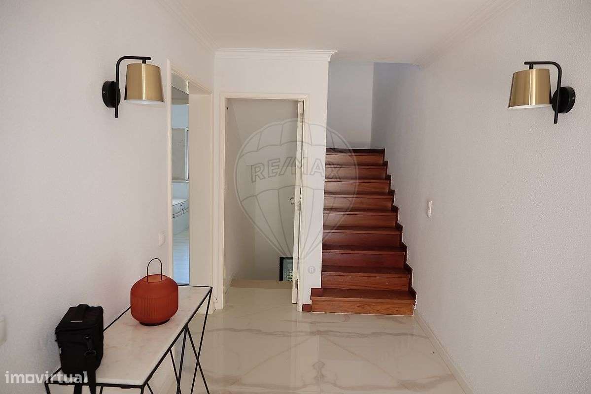 Moradia T5 para venda-10