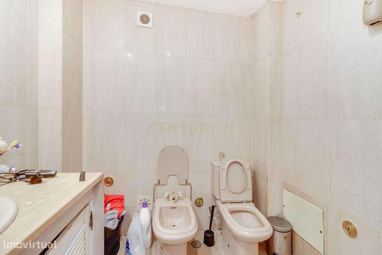 Um dos poucos T4 disponíveis | 148 m² | 2 Elevadores | Excelente Local-28