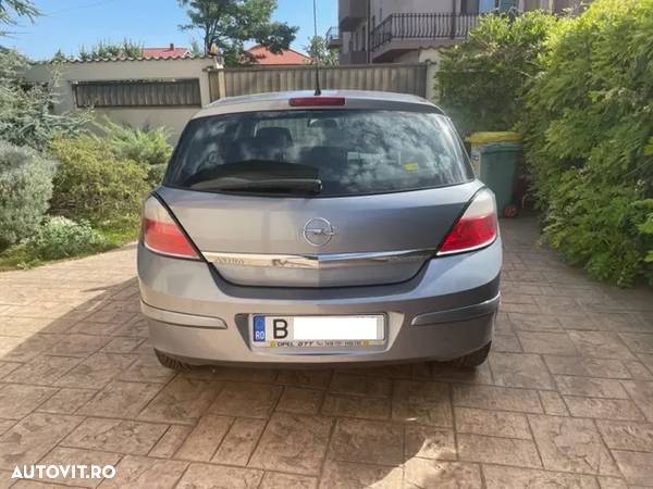 Opel Astra 1.6i Enjoy - 4