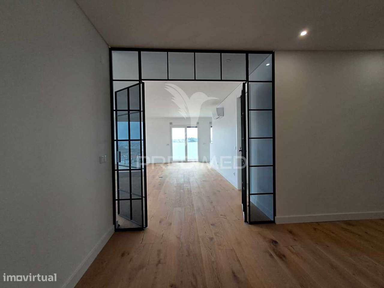 Excelente T3 com garagem e arrecadação no Feijó. - Grande imagem: 5/40