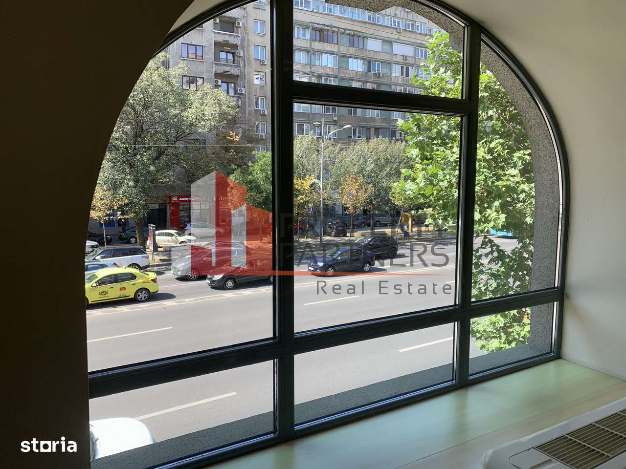 Spatiu comercial / show-room, magazin central - Universitate. - Imagine principală: 5/13