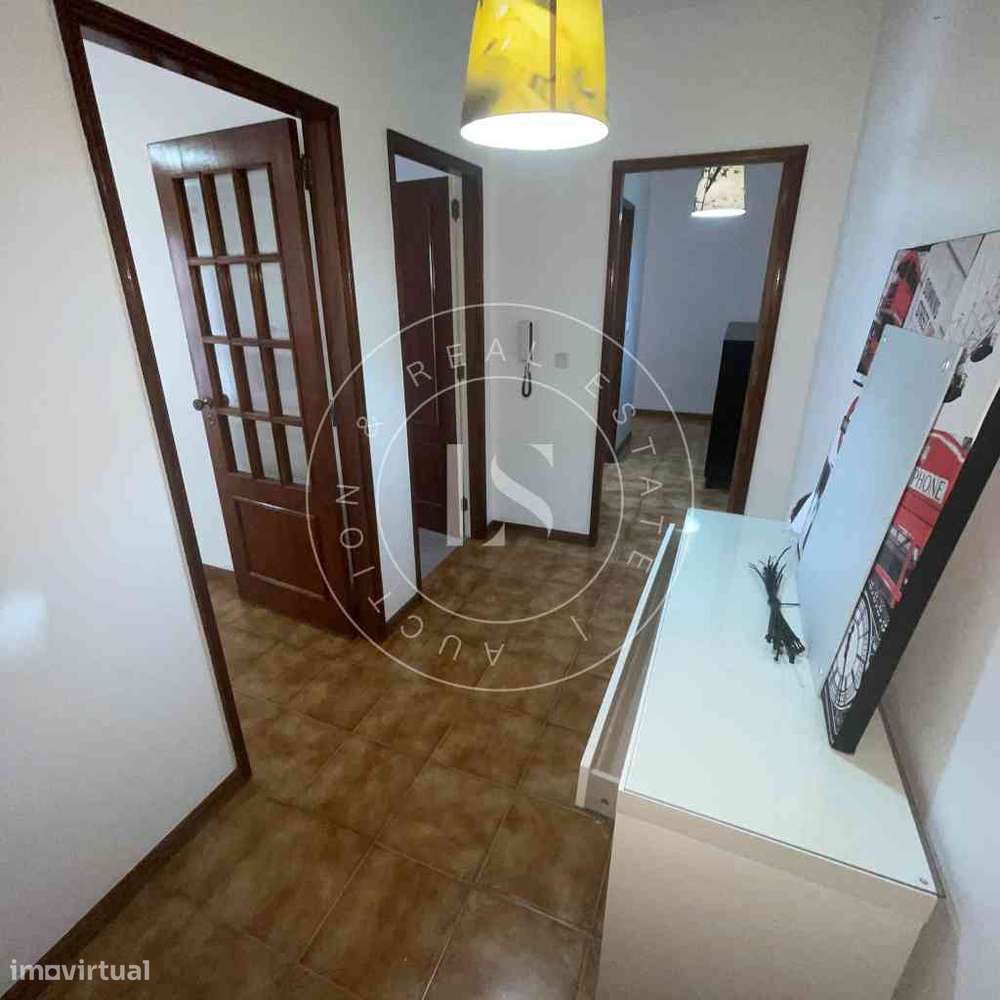 Apartamento T2 com Garagem e Arrumos | Urb. dos Altos | Cidade da Maia-14