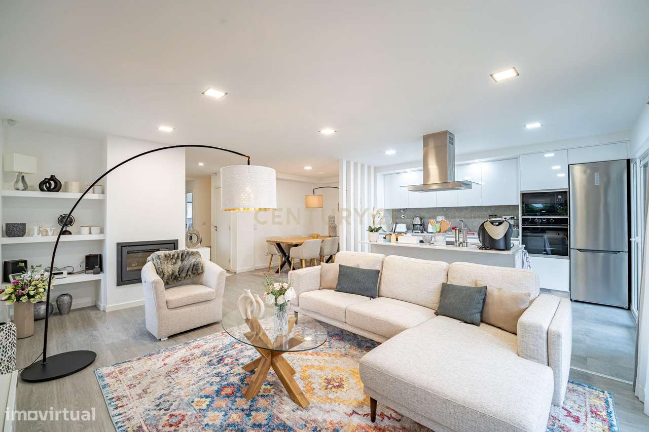 Moradia T4 - Fernão Ferro - Grande imagem: 4/60