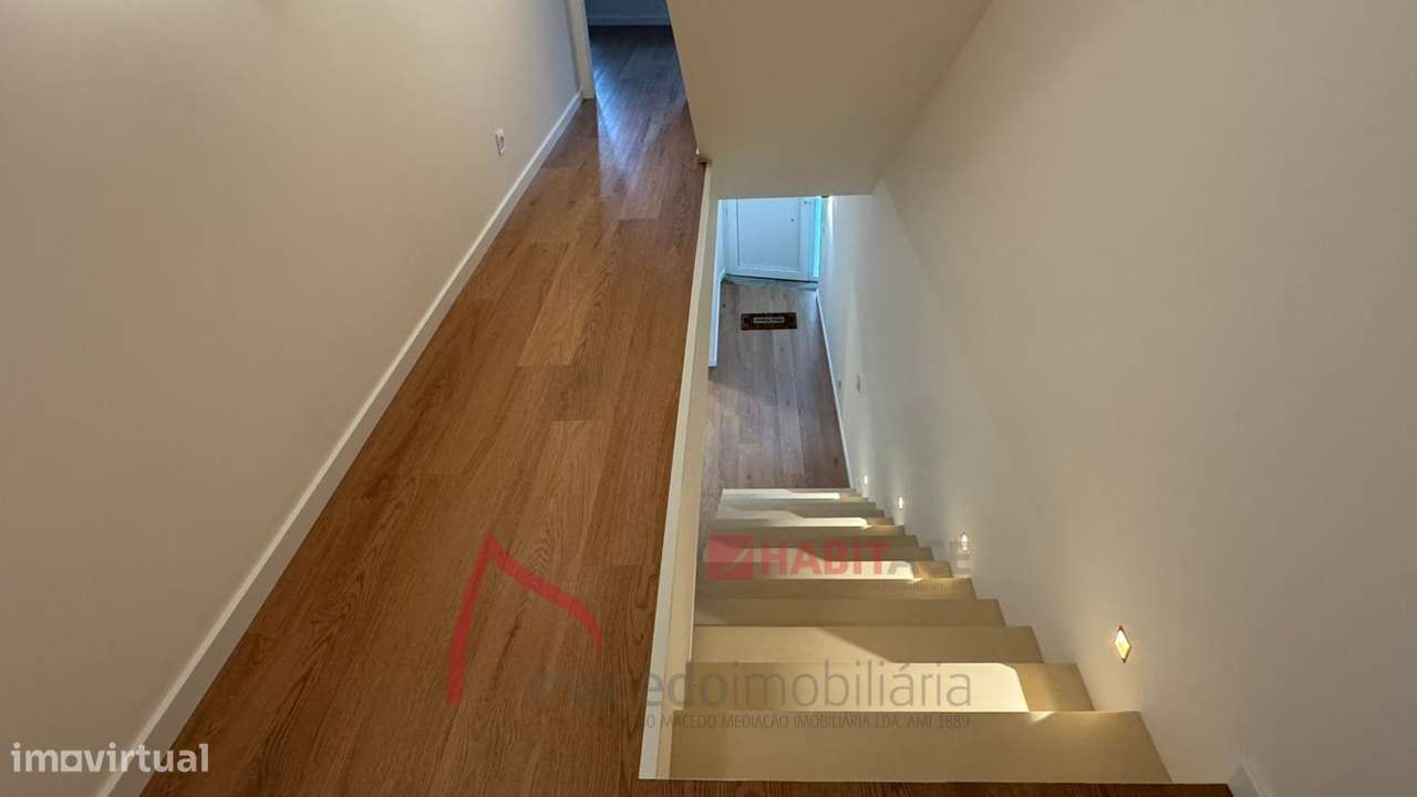 Moradia T3 para venda no Centro Histórico de Braga-14