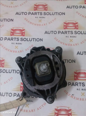 tampon motor stanga bmw 3  f30  2011 2017 - 1