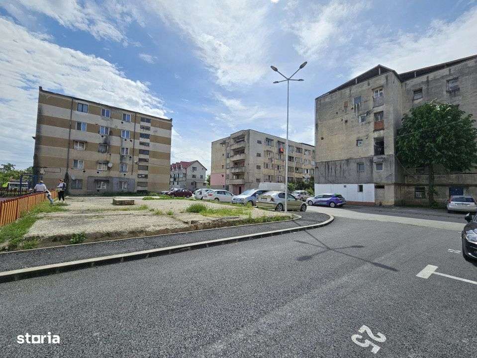 Vanzare teren intravilan - 250 mp - strada Constructorilor - zona CAM - Imagine principală: 2/8