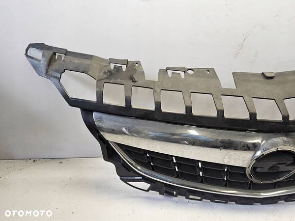 OPEL ASTRA J GRILL ATRAPA ZDERZAKA PRZOD PRZED LIFT 09-12 - 5