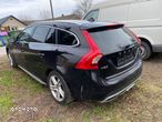 Volvo V60 D6 Plug-In-Hybrid AWD Geartronic Summum - 4