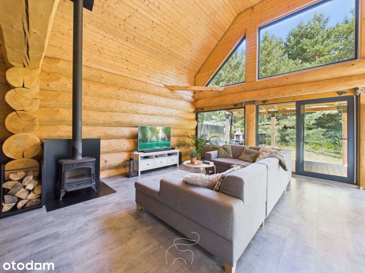 Dom z drewnianego bala-2