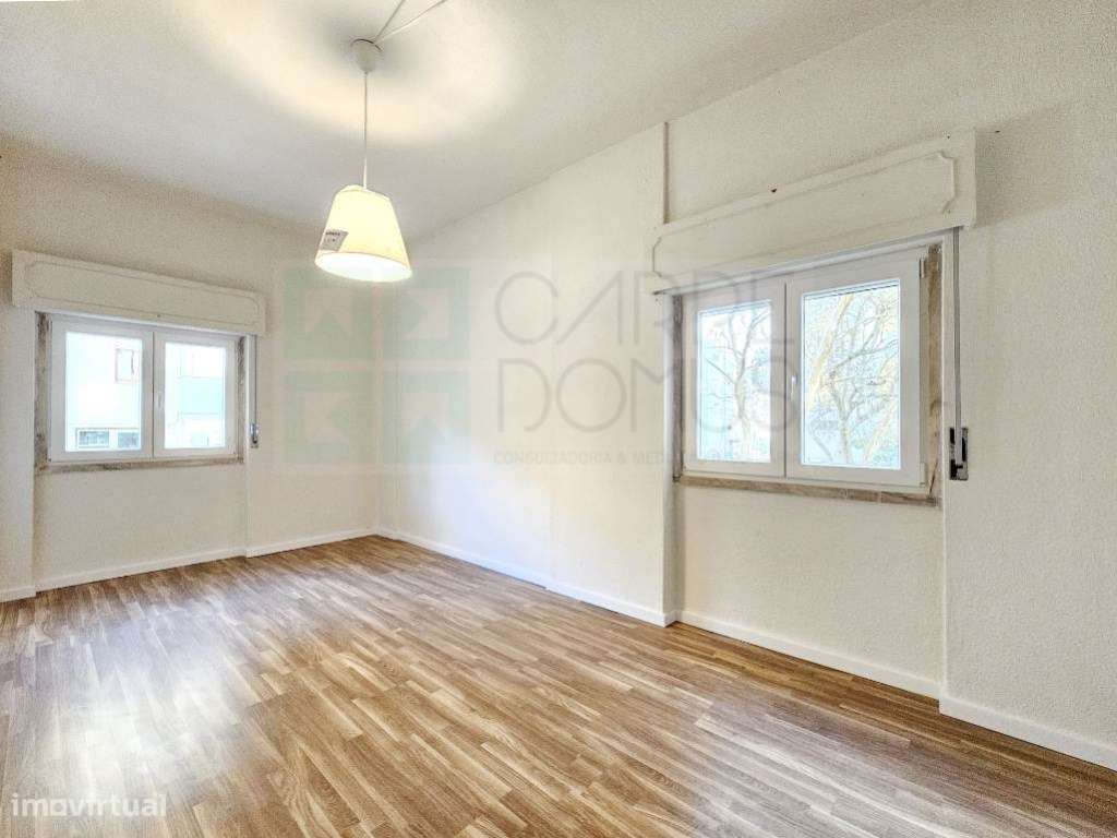 Espaçoso apartamento T10 em Linda-a-Velha, Oeiras - Grande imagem: 4/51