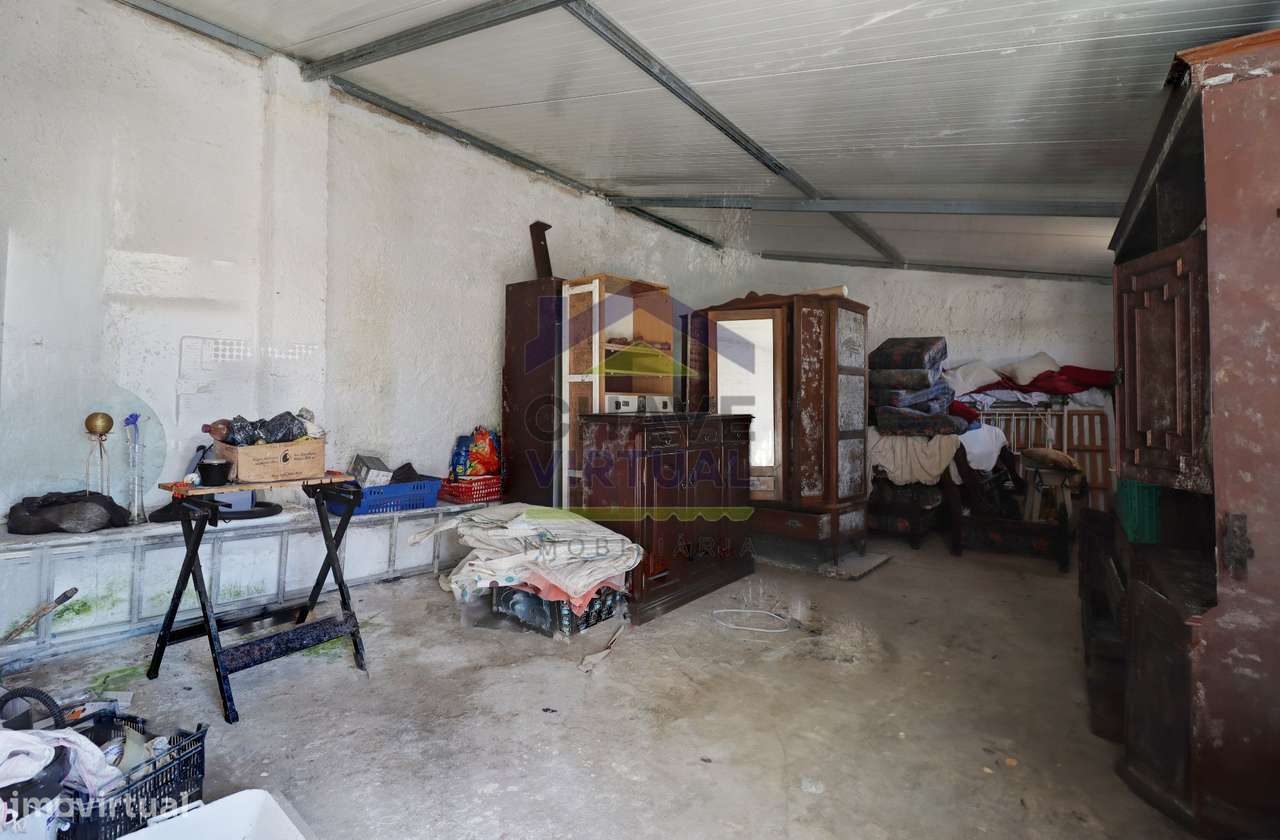 Moradia V3 com garagem e anexo  – Concelho Torres Vedras-27