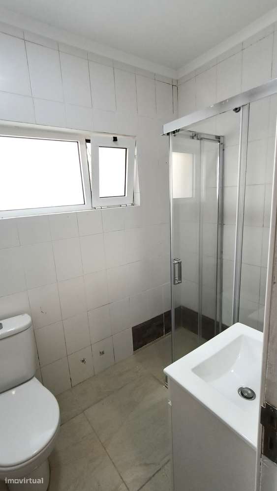 3 Assoalhadas | 3 frentes, boa localização-12