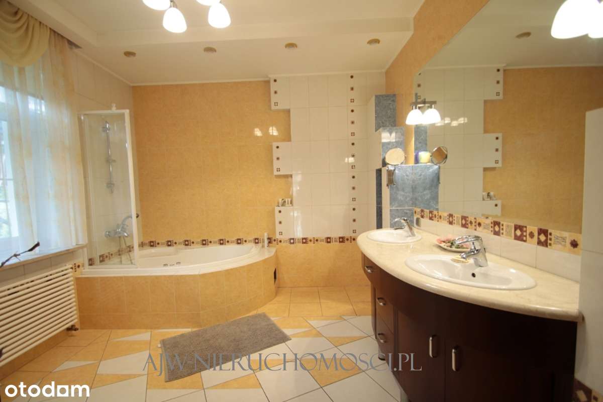 Rezydencja w Izabelinie C z basenem i sauną-11