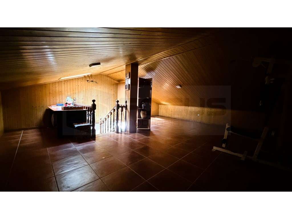 Moradia T4 com piscina - Gafanha da Nazaré-27