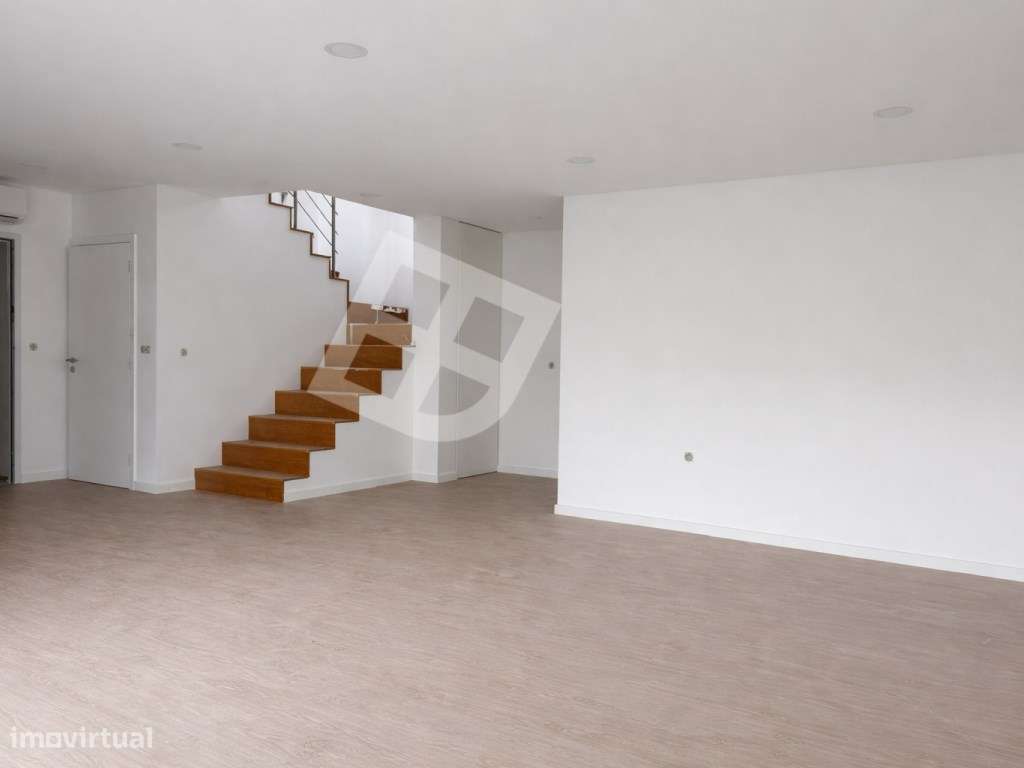 Apartamento T2+1 Dúplex c/ terraço - Pronto Habitar | Esgueira-6