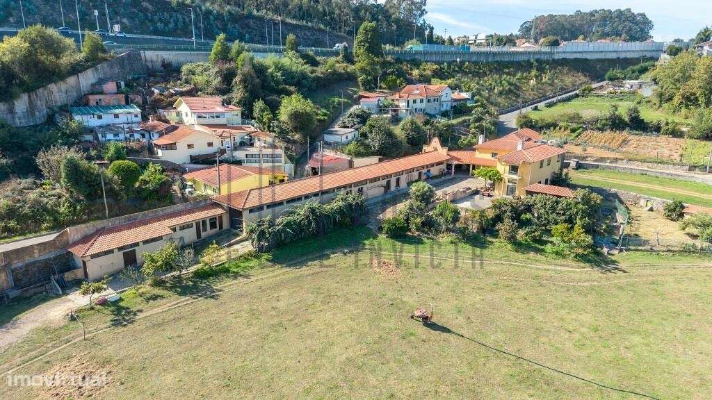 Quinta em Pedroso, Vila Nova de Gaia, com 40 mil metros quadrados.-53