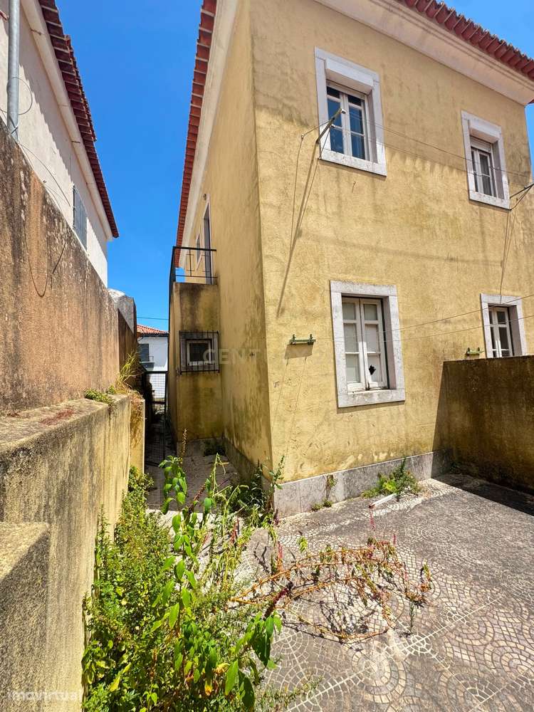 MORADIA PARA OBRAS TOTAIS EM CARNIDE-6