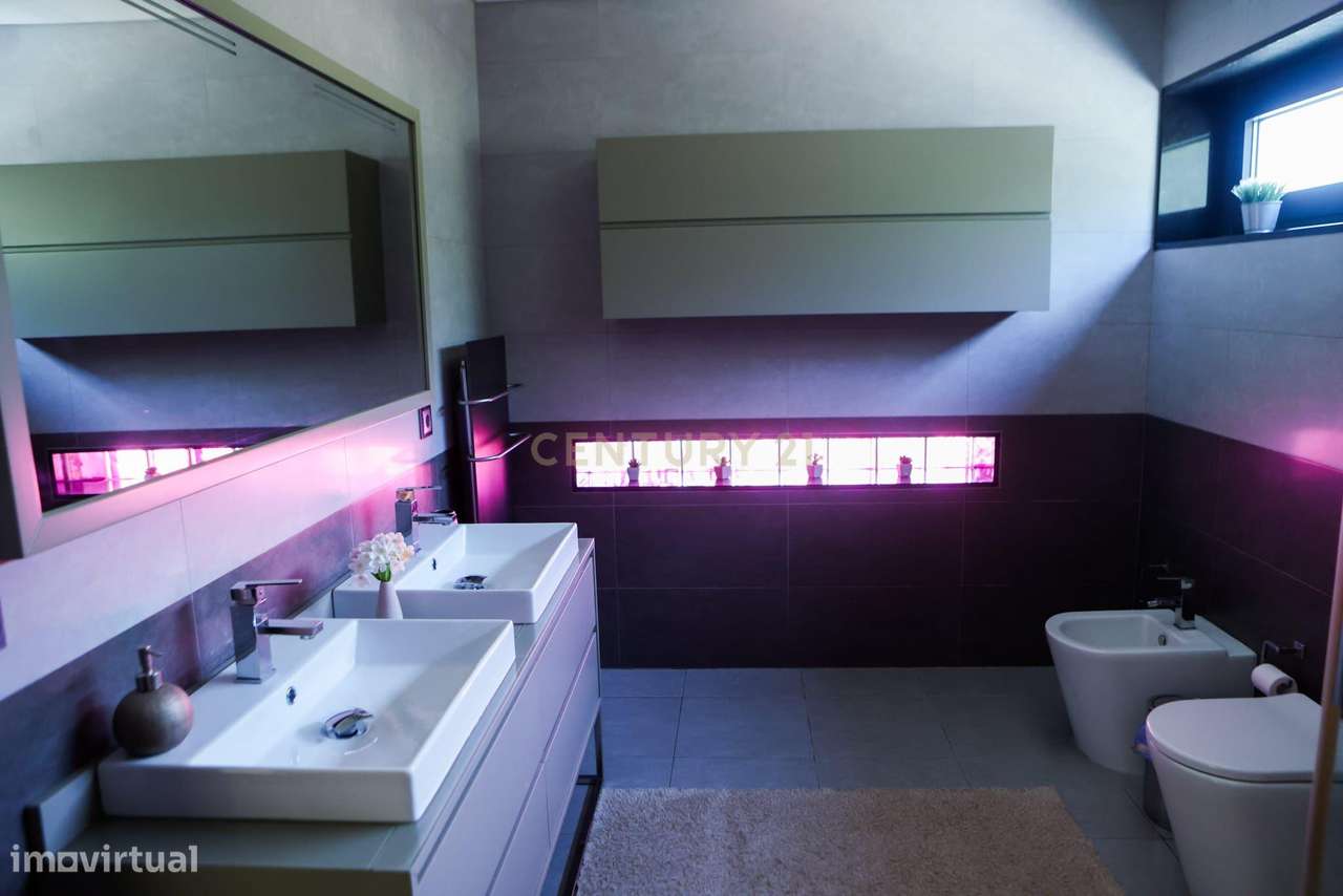 Casa Moderna T4 em Fermentelos, Águeda-10