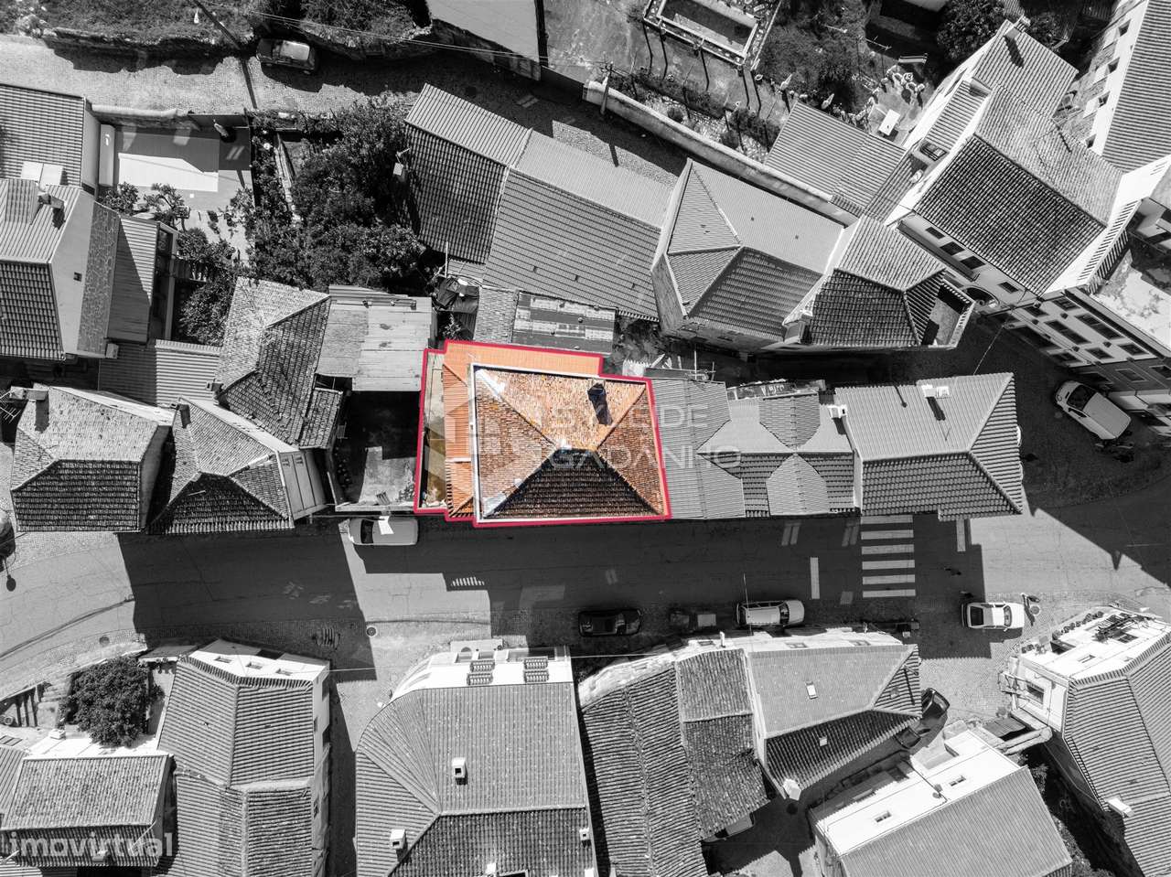 Prédio para venda centro de Caria com comércio no rés-do-chão e ampla-9