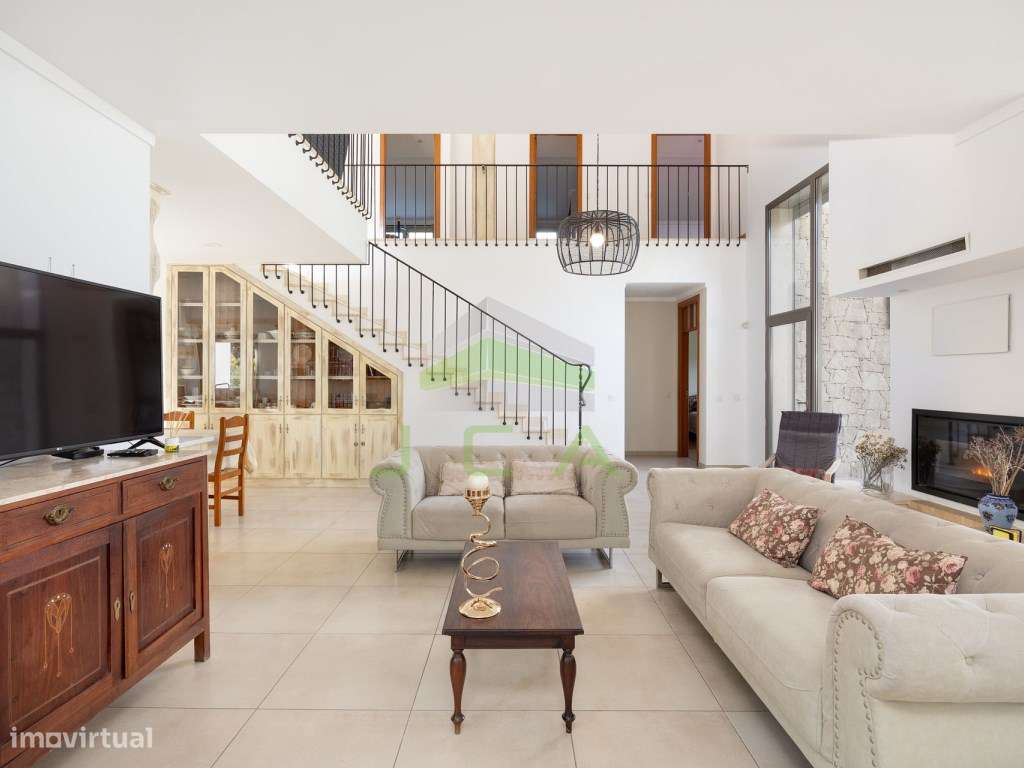 Moradia com terreno e piscina a 3km da Batalha-21