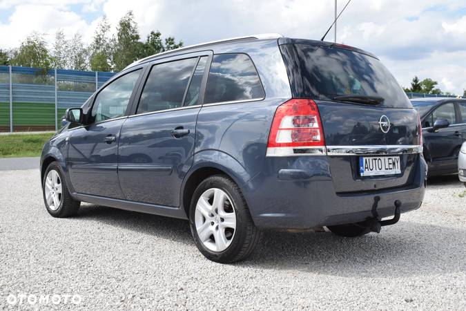 Opel Zafira 1.6 - 8