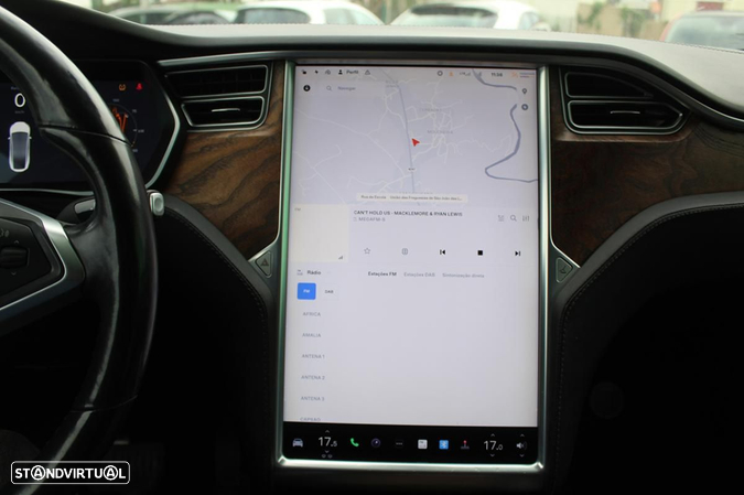 Tesla Model X 100D - 39