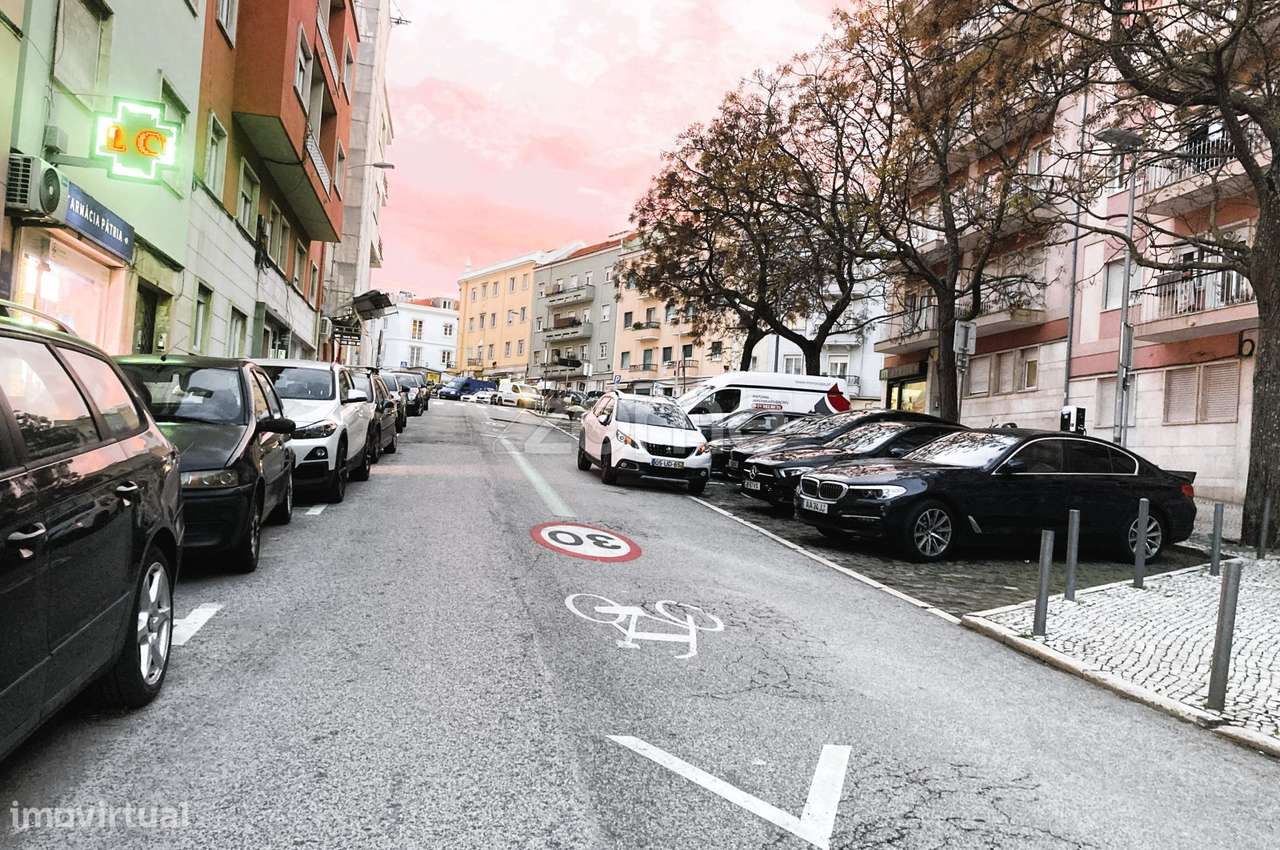 Apartamento T4 em Campolide-13