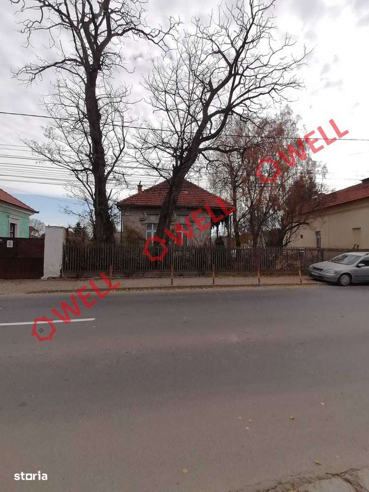 De vânzare o jumătate de casă familială în Târgu Secuiesc - Imagine principală: 2/9