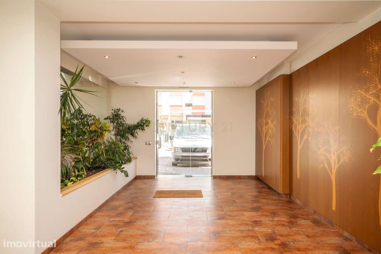 APARTAMENTO T4 DE SONHO NA AMORA | SEIXAL-32