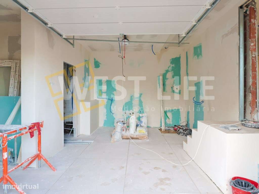 Moradia Independente T4 TOTALMENTE RENOVADA - Terraço e Logradouro ...-10