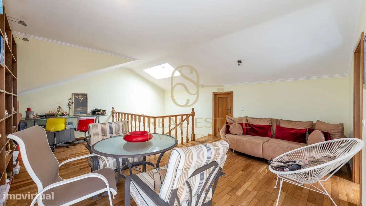 Moradia T4 com Piscina, 3 frentes, 300 mts Praia, São Félix Marinha-27