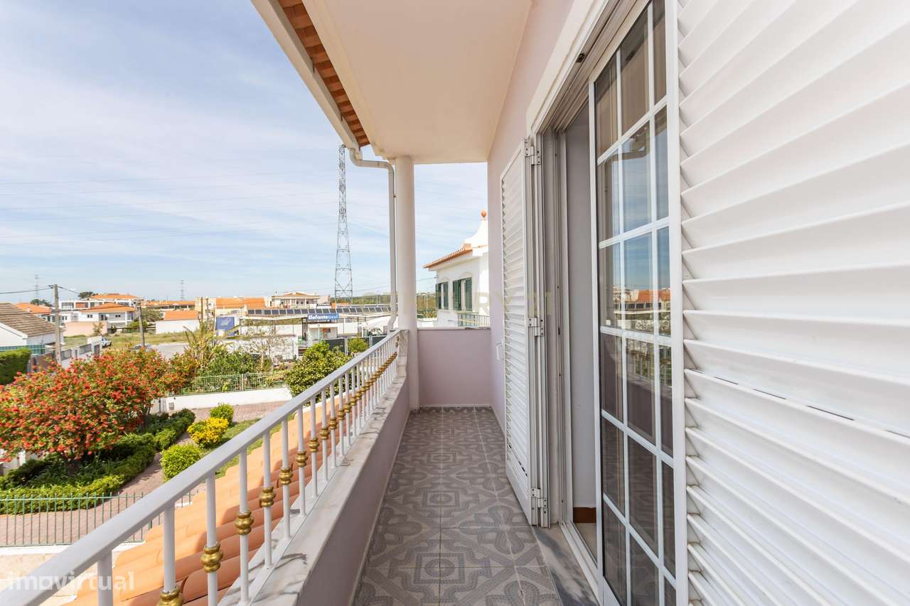 Moradia de 6 assoalhadas em lote de 500 m2-27