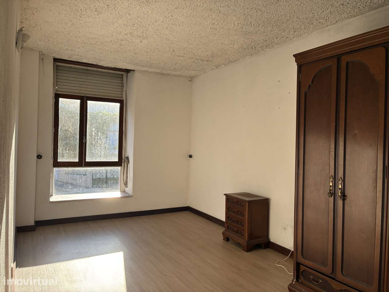 Apartamento T3 com garagem e jardim em São João-5