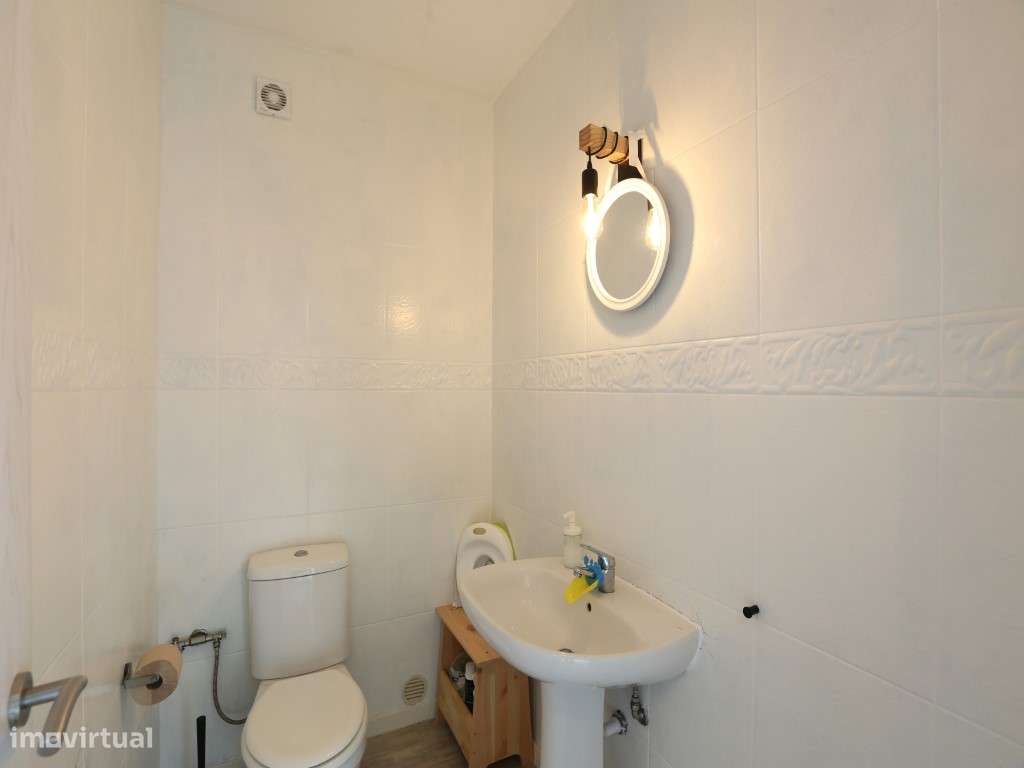 Moradia isolada V2+2 com vista mar na Praia da Légua-18