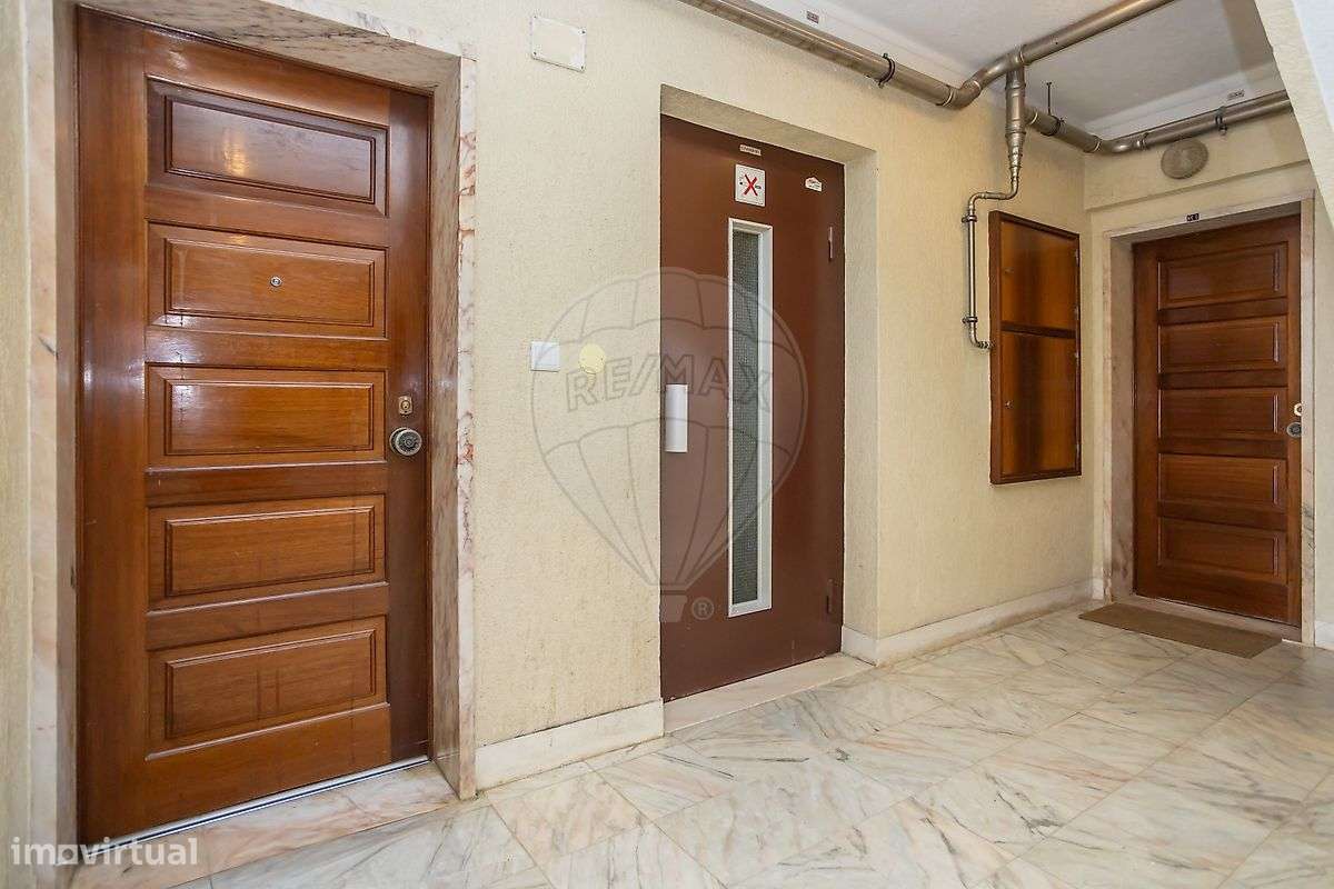 Apartamento T2 para venda em Paio Pires-19