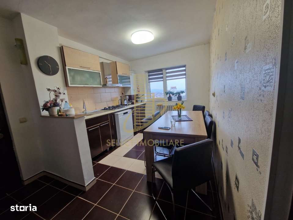 Apartament de 3 camere, decomandat, 67 mp., zona Han.-1