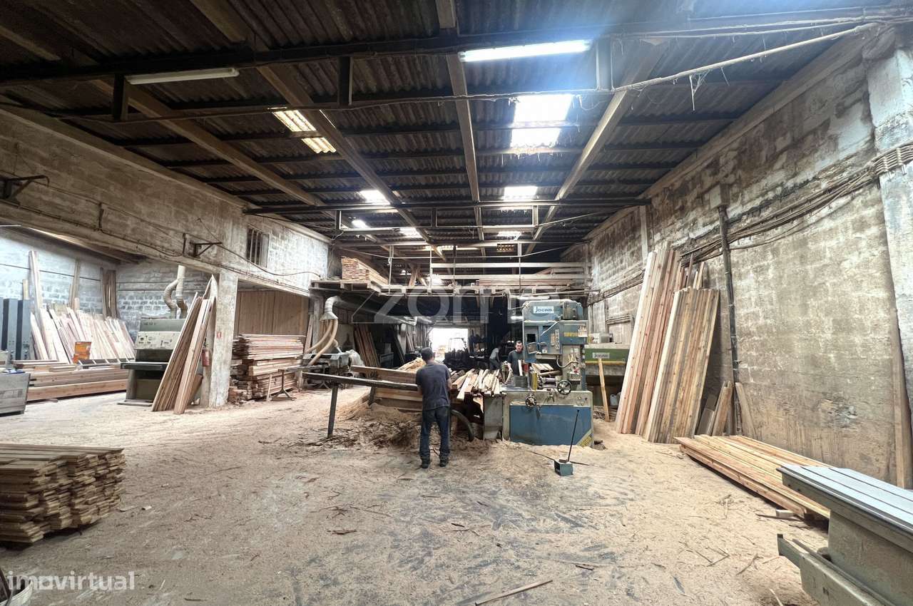 Moradia T4, Armazém e Escritório em Terreno de 2020 m² – Rabo de Pe...-24