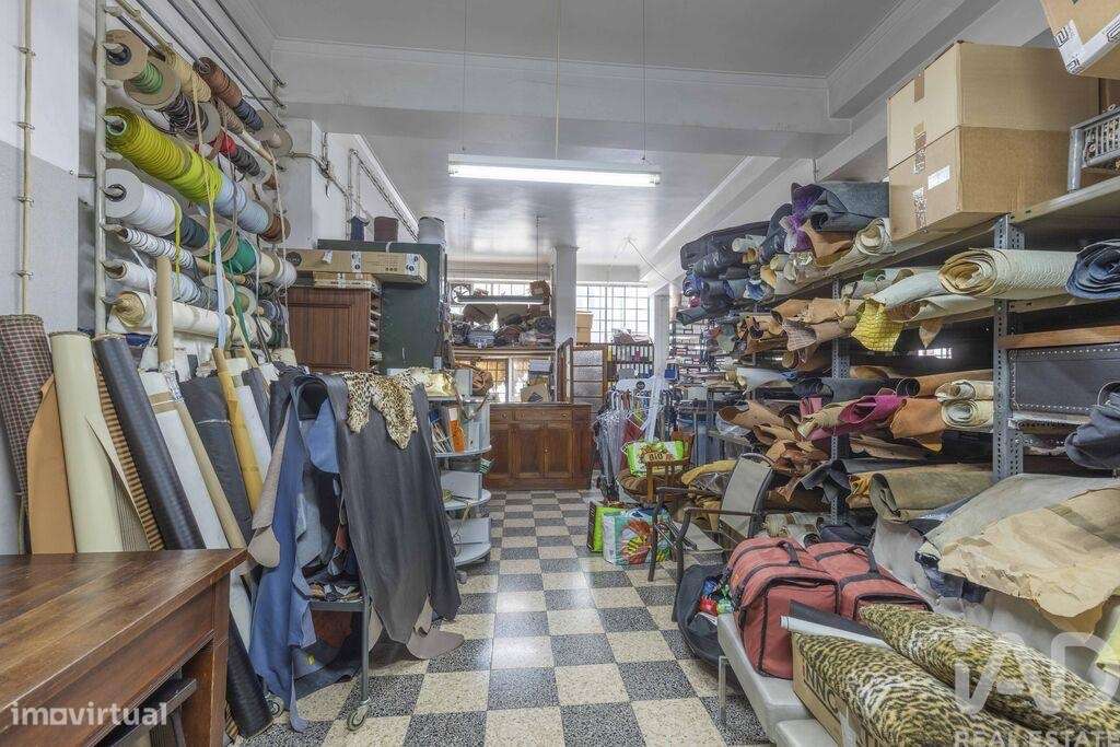 Loja / Estabelecimento Comercial T3 em Arroios de 181,00 m2 - Grande imagem: 2/15