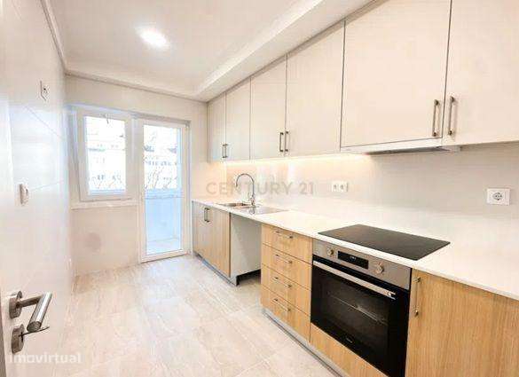 Apartamento T3 Totalmente Remodelado, São Domingos de Benfica.-4