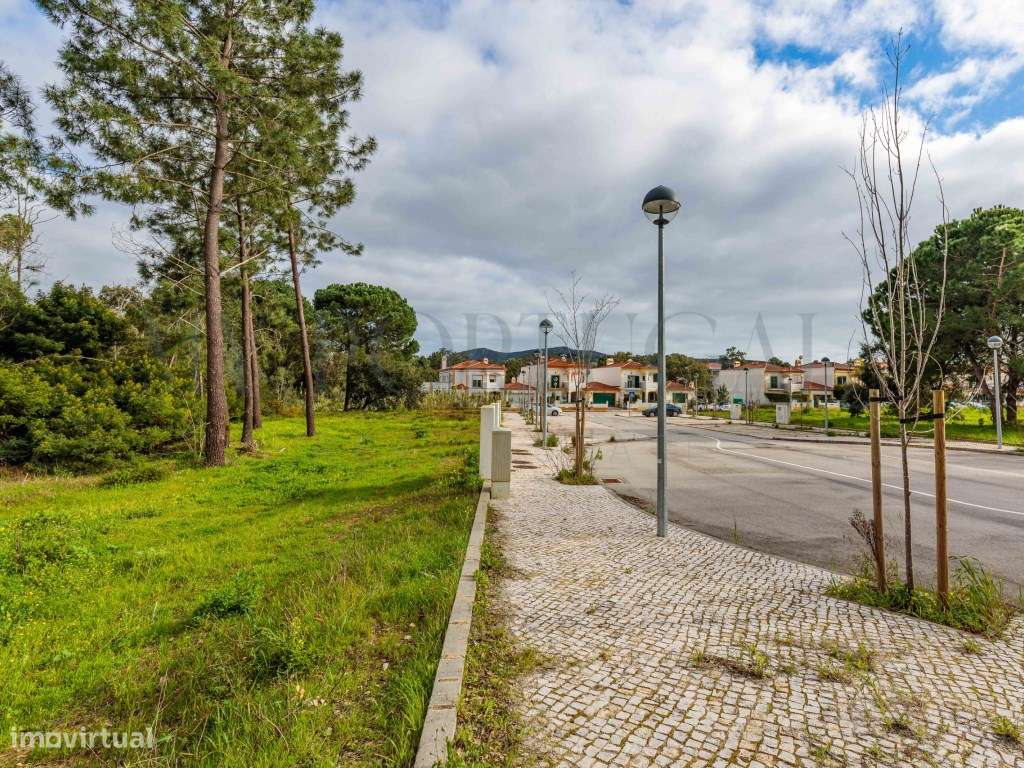 'Casa do Bosque': Terreno Urbano de 1 Hectare em Azeitão - Onde o L...-17