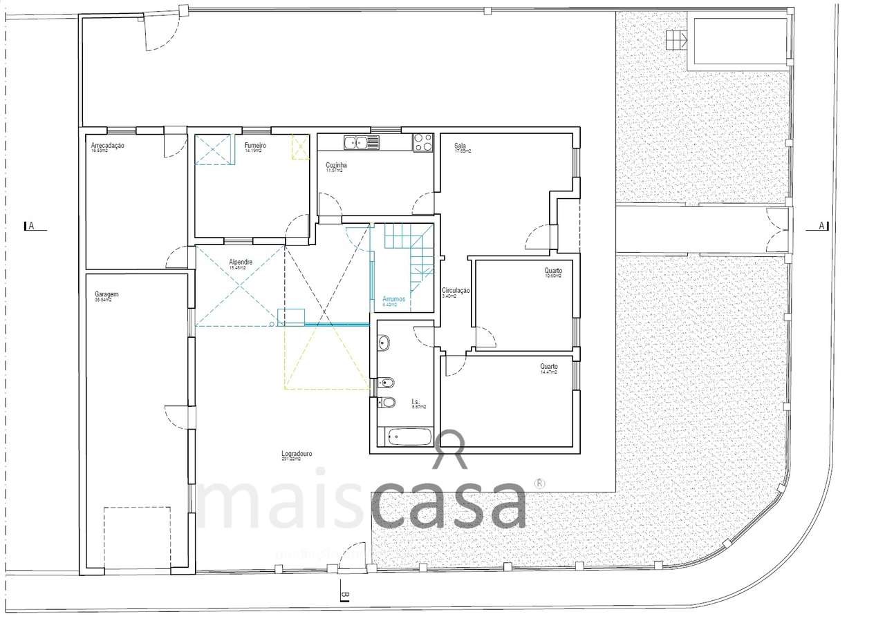 Moradia T2 com Quintal, Anexos e Garagem !-18