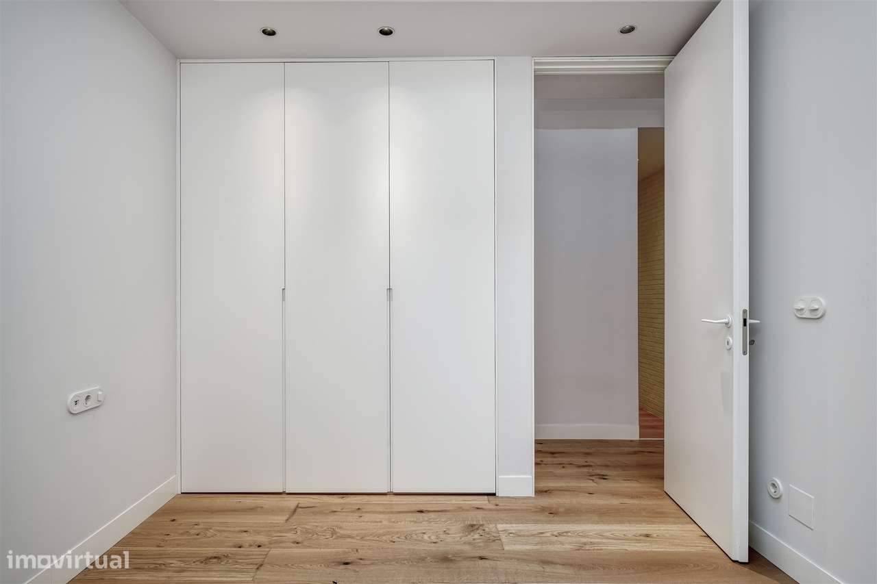 Apartamento T2 renovado, às portas de Alfama, Lisboa.-7