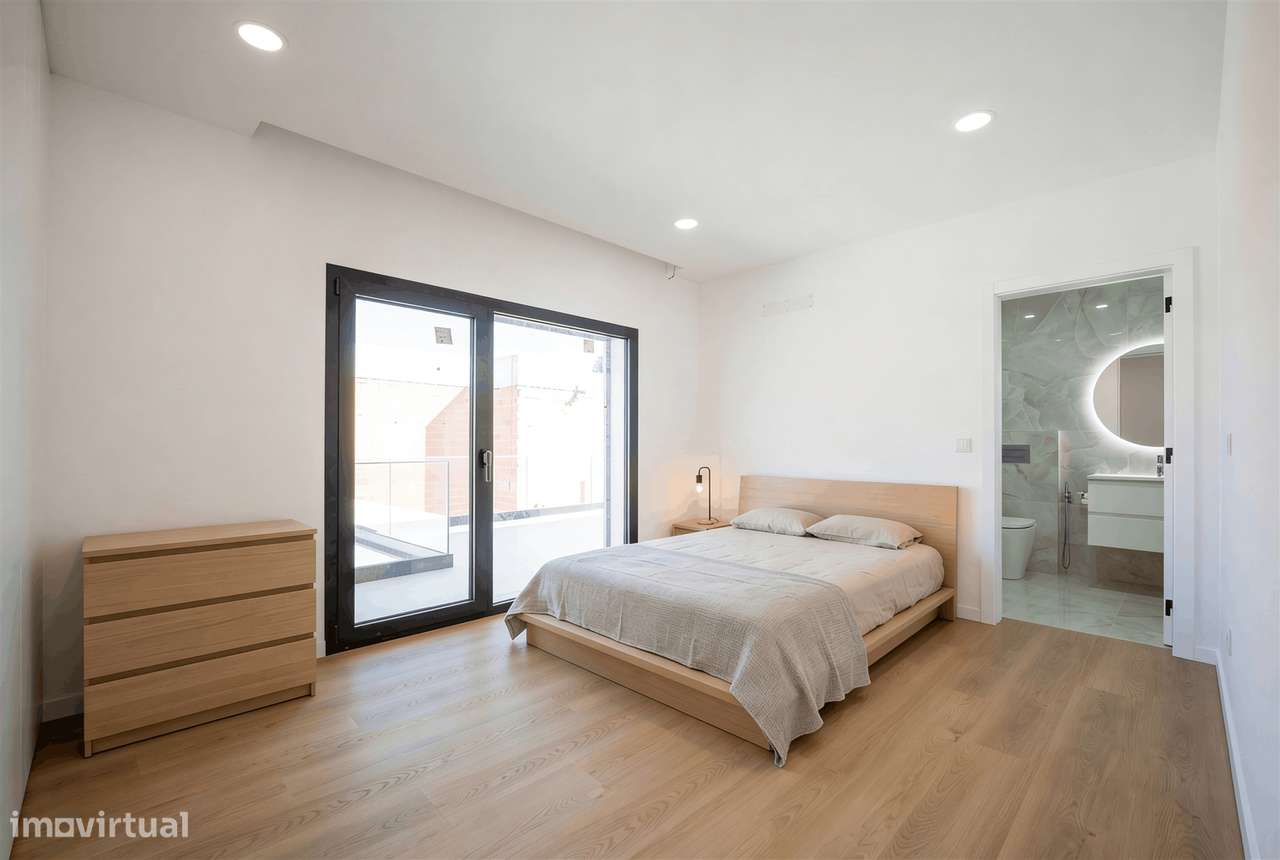 Moradia T4 NOVA em Maceira, Leiria-3