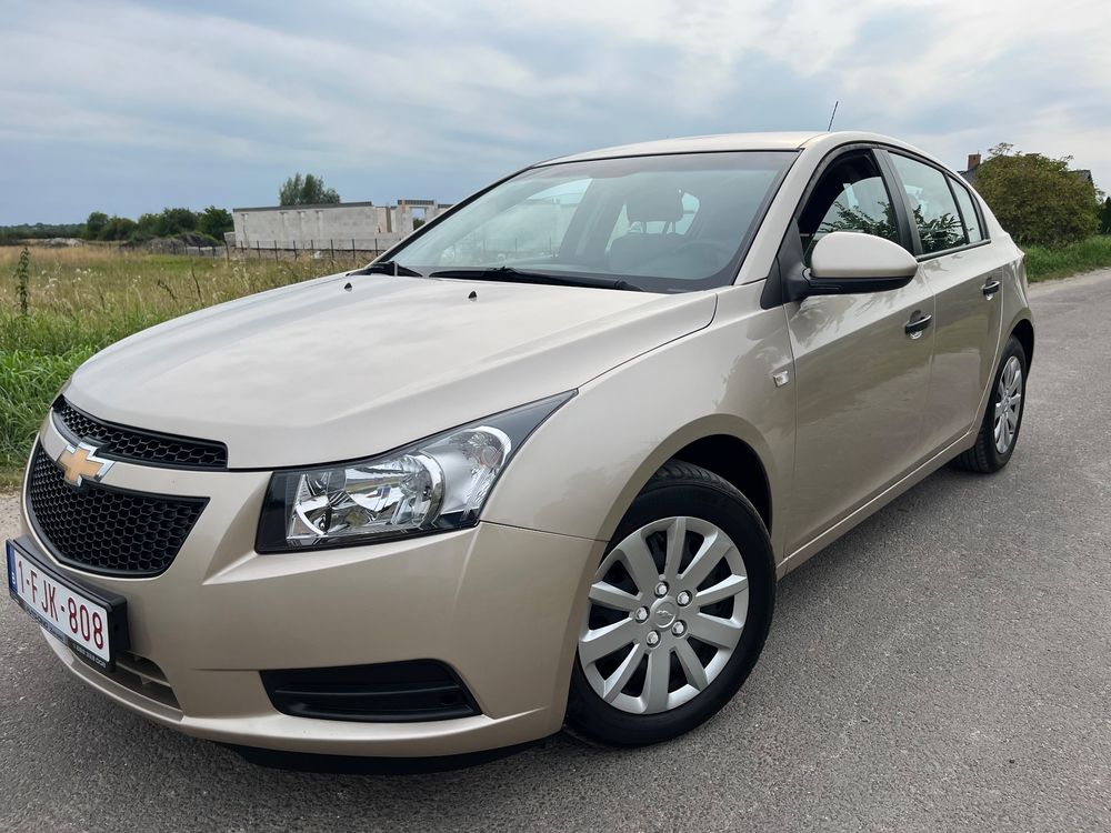 Chevrolet Cruze 1.7 LT 2012