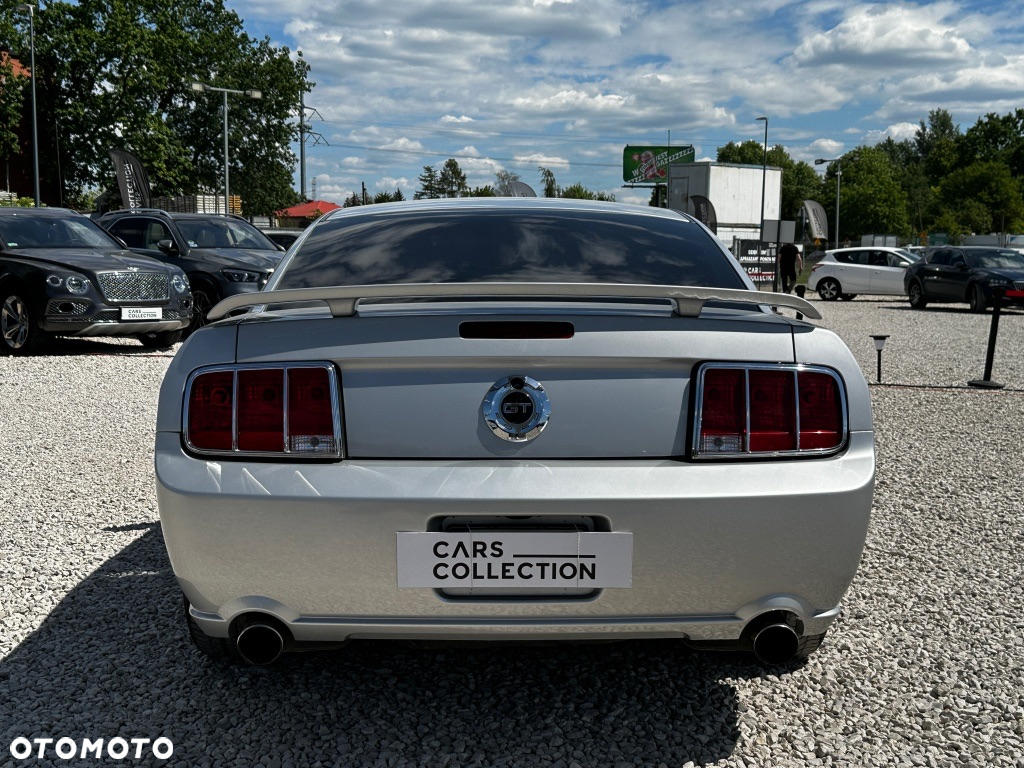 Ford Mustang - 5